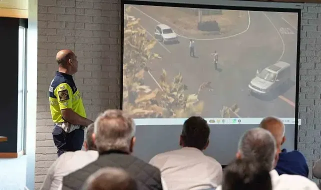 Düzce'de şoförlerine trafik eğitimi