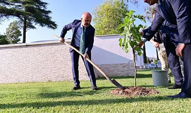 Vali Varol, İncirliova'da vatandaşlarla buluştu