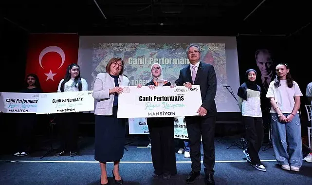 Gaziantep'te sanatla yükselen öğrenciler ödüllendirildi
