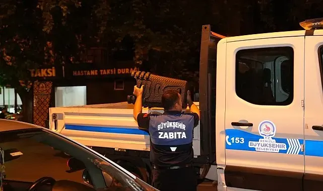 Denizli'de zabıta ekiplerinden seyyar satıcı operasyonu