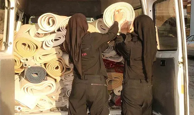 Kadın gücüyle kurulan başarı hikâyesi: Anne ve iki kızı halı yıkama sektöründe örnek oluyor
