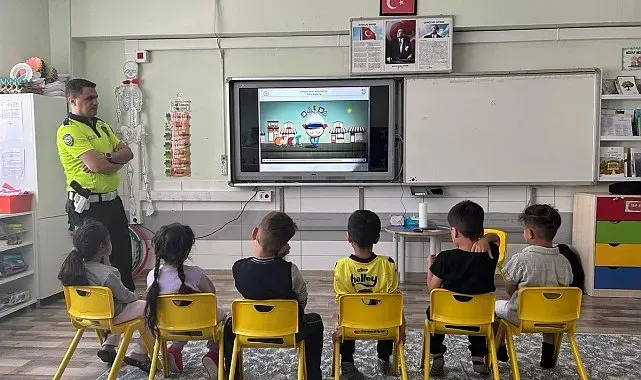 Bilecik'te öğrencilere trafik eğitimi verildi