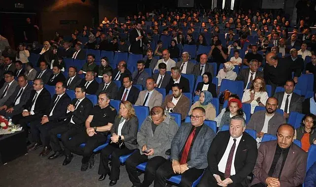 Kars'ta kitap seferberliği: 98 bin kitap okundu, en çok okuyan öğrenci ve veliler ödüllendirildi