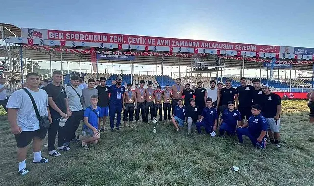 Muğla'nın güreşçileri Manisa'da 6 madalya ile döndü