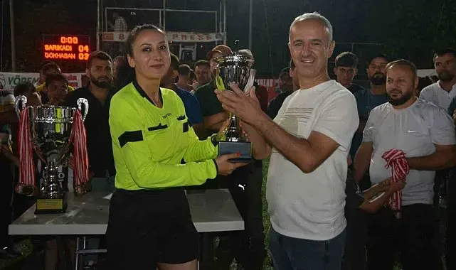 Alaplı'da Şehitler anısına futbol turnuvası düzenlendi
