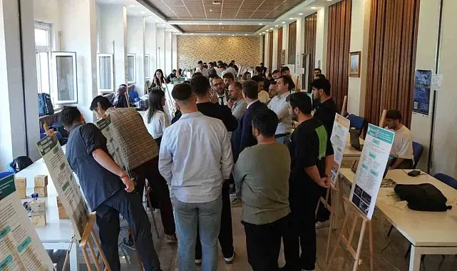 KBÜ Bilişim Teknolojileri MYO'da bitirme projeleri tanıtıldı