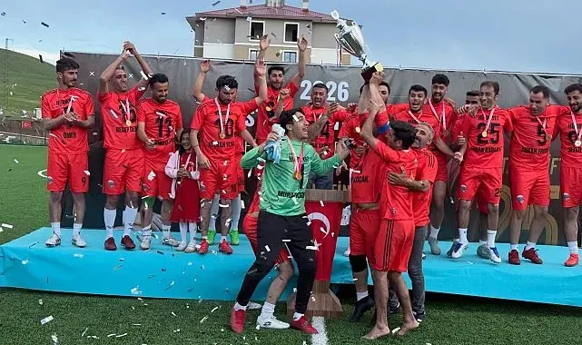 Tekman'da futbol şöleni: 2026 Mustafa Çiftçi sezonu şampiyonu Hürriyetspor oldu
