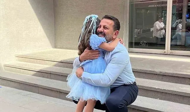 İl Müdürü İlhan, koruyucu aile çocuğunun heyecanına ortak oldu