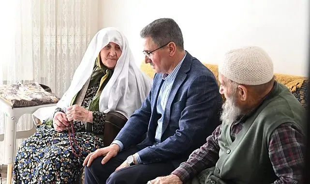 Vali Aydın Baruş'tan vefa