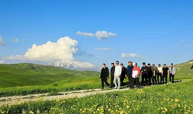 Vali Karakaya, Sütey Yaylası'nda doğa yürüyüşü yaptı