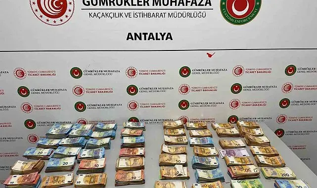 Bebek bezleri içerisine gizlenmiş 20 milyon liradan fazla nakit para ele geçirildi