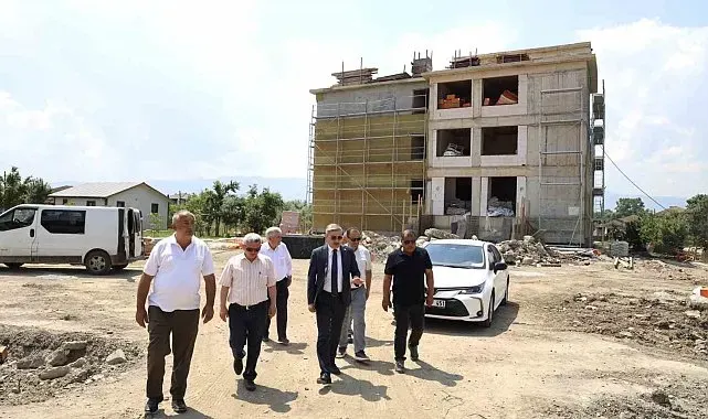 Dikmeli İlkokulu inşaatında çalışmalar yerinde incelendi