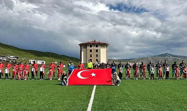 Tekman'da Mustafa Çiftçi futbol turnuvası şampiyonu Hürriyetspor oldu