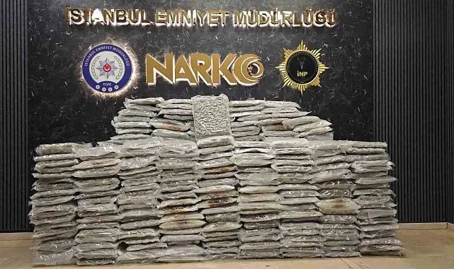 Arnavutköy'de uyuşturucu operasyonu: 398 kilo skunk ele geçirildi