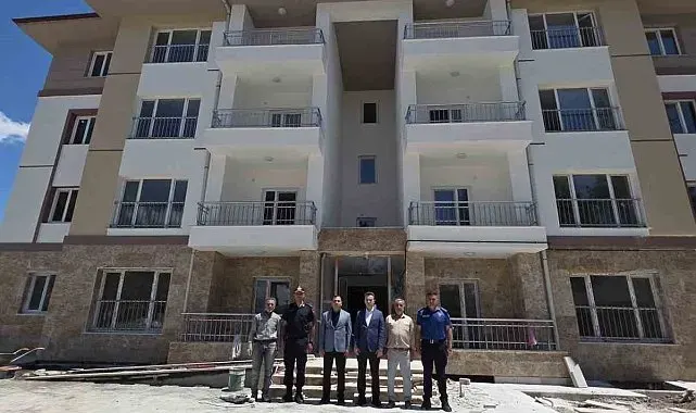 Kaymakam Algın ve Başsavcı Duran, adliye lojmanlarında incelemelerde bulundu