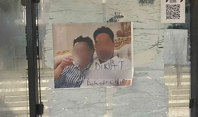 Otobüs durağına asılan "Dikkat, dolandırıcıdır" yazılı fotoğraf karesi görenleri şaşırttı