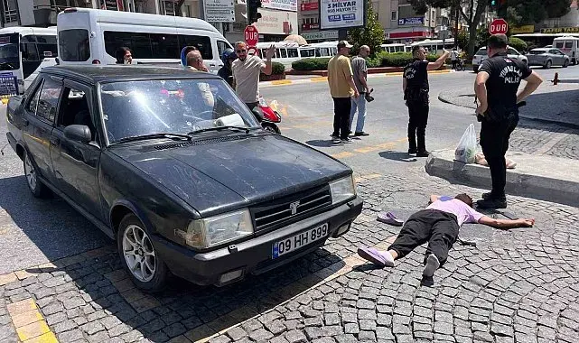 Karşıya geçmek istedi, otomobil çarptı: 1 yaralı