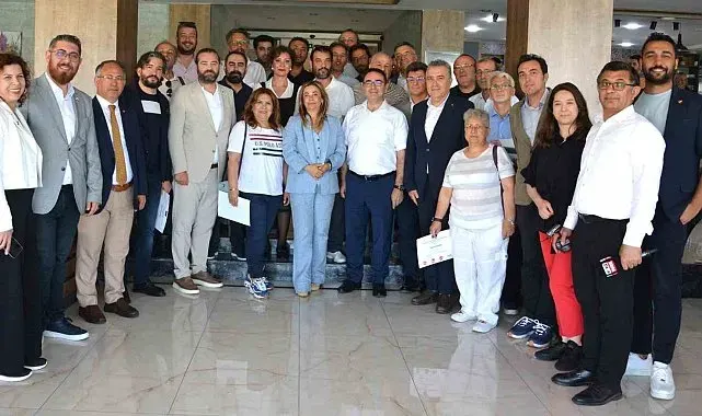 Yerel medyanın geleceği Denizli'de masaya yatırıldı