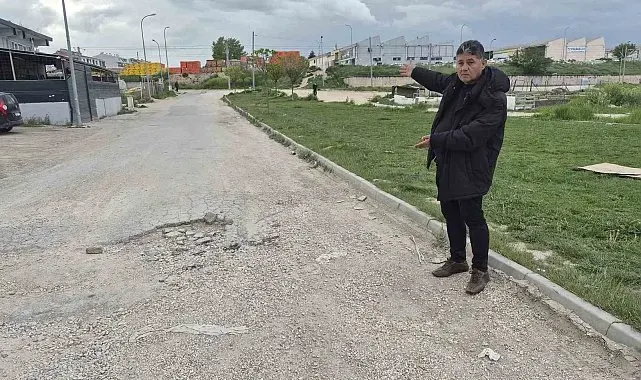 Ana arterle kesişiminde sürekli kaza olan sokak için tedbir alınması bekleniyor