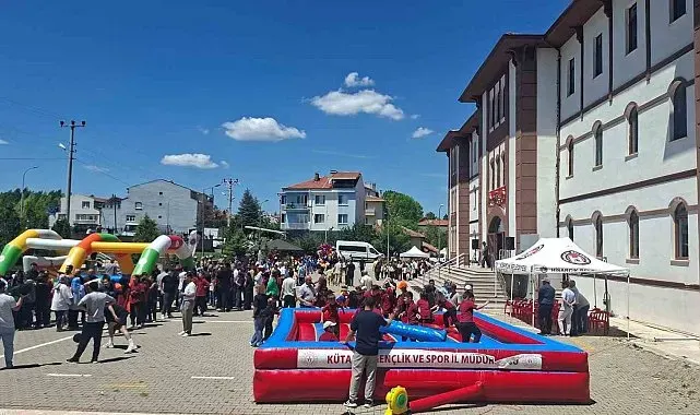 Hisarcık'ta "Spor Her Yerde" etkinliği coşkuyla gerçekleştirildi