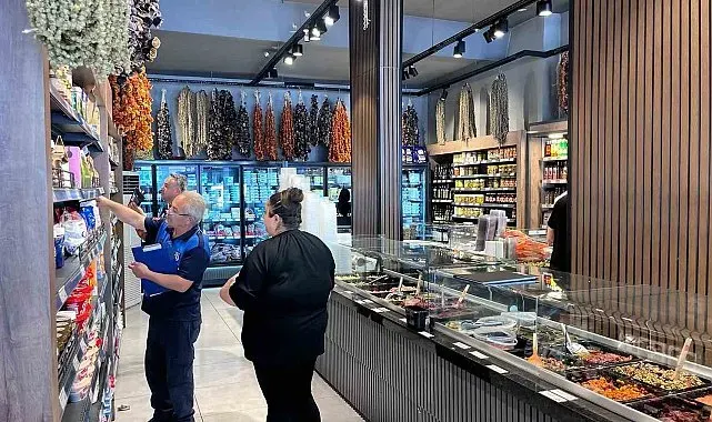 Zabıta ekiplerinden okul kantini ve şarküteri denetimi