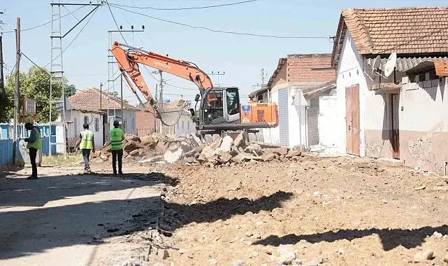 Hacıaliobası'nda yol çalışmaları başladı