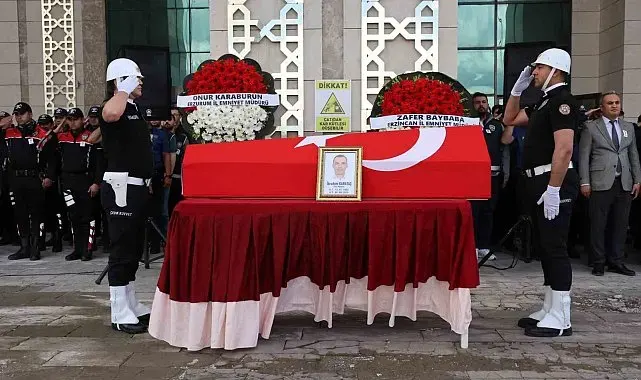 Kanser nedeniyle hayatını kaybeden polis memuru son yolculuğuna uğurlandı