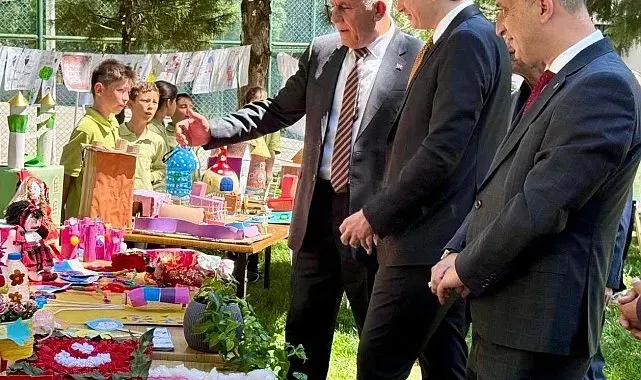 Dereköy Şehit Fatih Seven İlkokulu ve Ortaokulunda eğitim şenliği