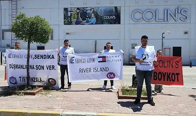 Öz İplik-İş'ten Uşak'ta Colin's önünde basın açıklaması
