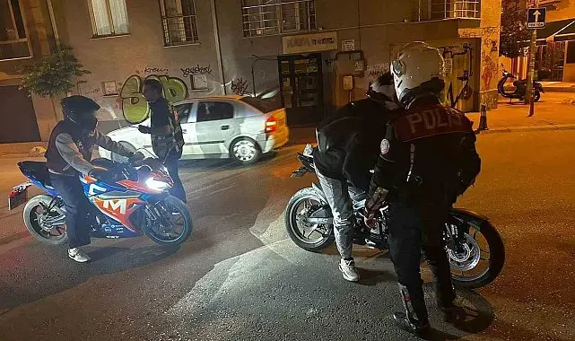 Tacize kadar varan sorunların olduğu sokakta polis denetimi