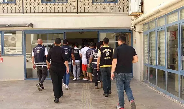 Marmaris'te göçmen kaçakçılığı operasyonu: 7 şüpheli adliyeye sevk edildi