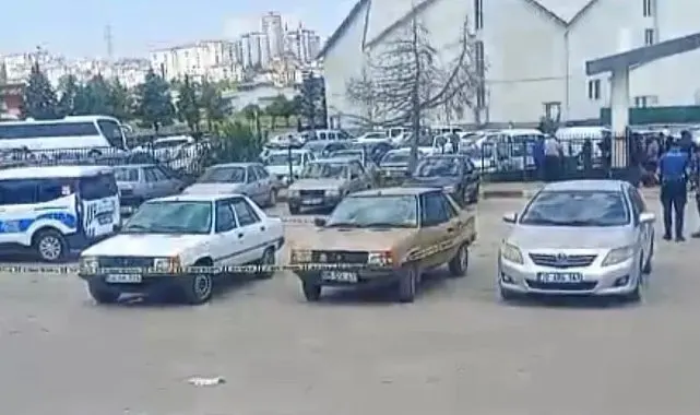 Gaziantep'te mezarlıkta silahlı çatışma: 2 kişinin yaralandığı panik anları kamerada