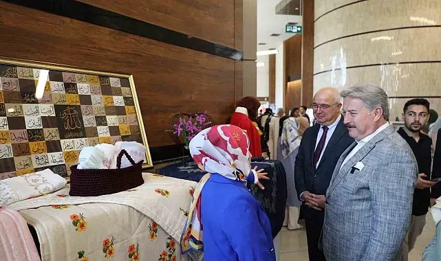 Melikgazi'de kadınların bin bir emekle yaptığı el ürünleri sergisi göz kamaştırdı