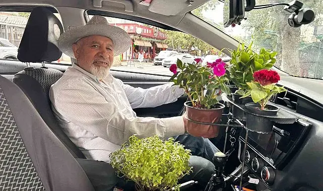 Bu taksi adeta çiçek bahçesi