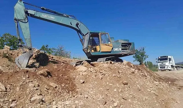 Çameli'nde selin bozduğu arazi yolları bakıma alındı