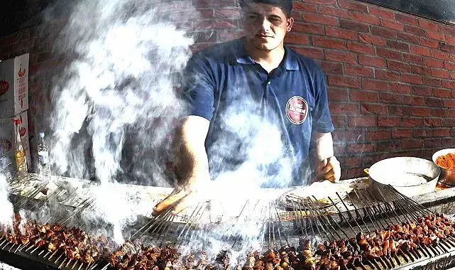 Diyarbakır'da Kurban Bayramı oldu 'ciğer bayramı'
