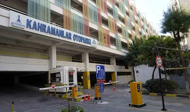 İzmir'de elektrikli araçlar için otoparklarda yüzde 50 indirim sürüyor