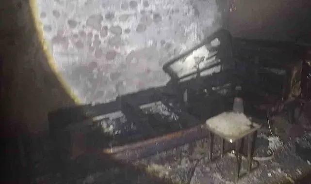 Diyarbakır'da üçlü prizden çıkan yangın evi küle çevirdi