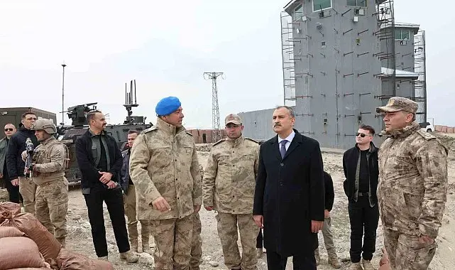 Terörün izlerinin silindiği Tendürek'te bayram nöbetindeki kahramanlar unutulmadı