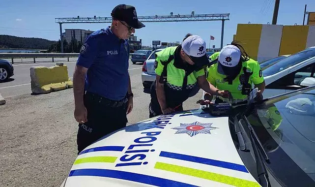 Keşan polisi şehir girişinde trafik uygulaması yaptı