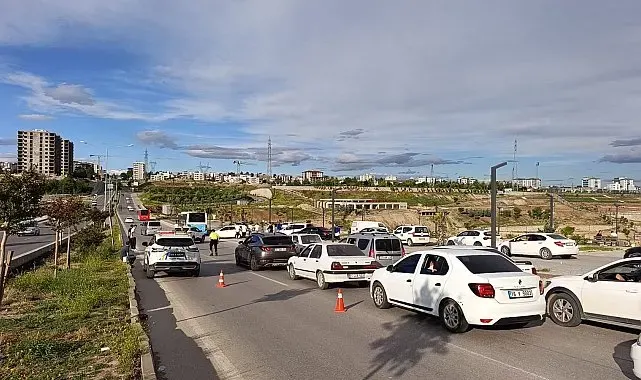 Otomobil ile minibüs çarpıştı: 1 yaralı