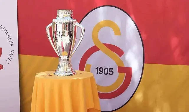 Kurban Bayramı sevinci şampiyonluk kupasıyla Galatasaraylılar Yurdu'nda yaşandı