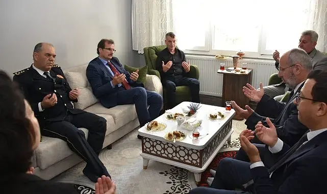 Salihli Kaymakamı Güldoğan'dan şehit ailesine bayram ziyareti