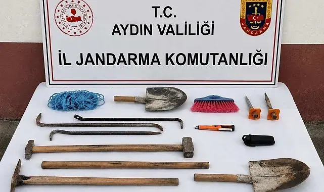 Magnesia Antik Kenti'nde kaçak kazıya suçüstü: 3 şüpheli yakalandı