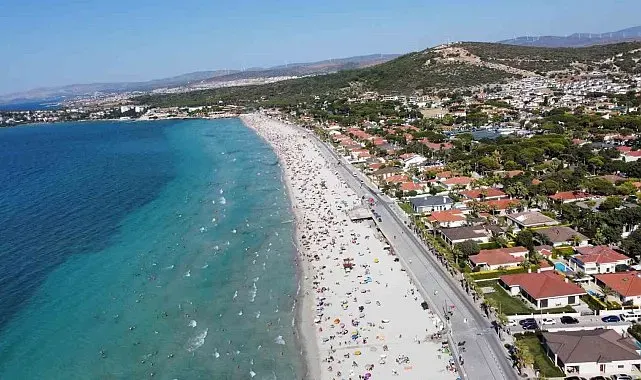 Çeşme ve Alaçatı'da bayram bereketi: 9 günlük tatil turizmcilere umut oldu