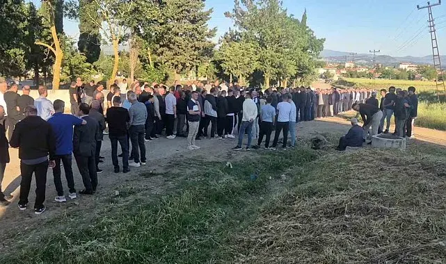 Edirne'de asırlık bayramlaşma geleneği yaşatıldı: Yüzlerce kişi aynı anda bayramlaştı