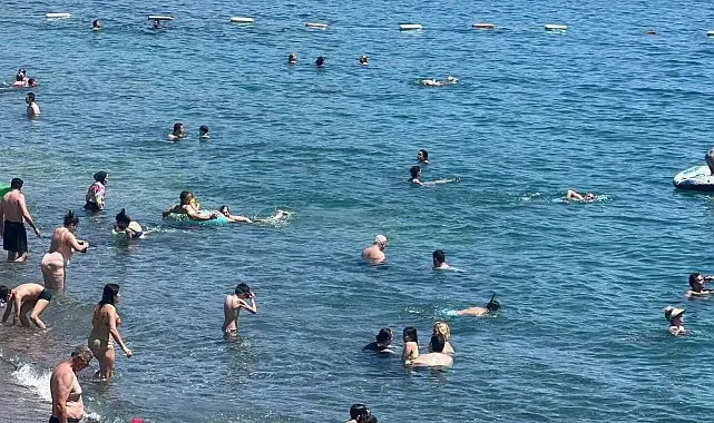 Bodrum sahillerinde bayram yoğunluğu