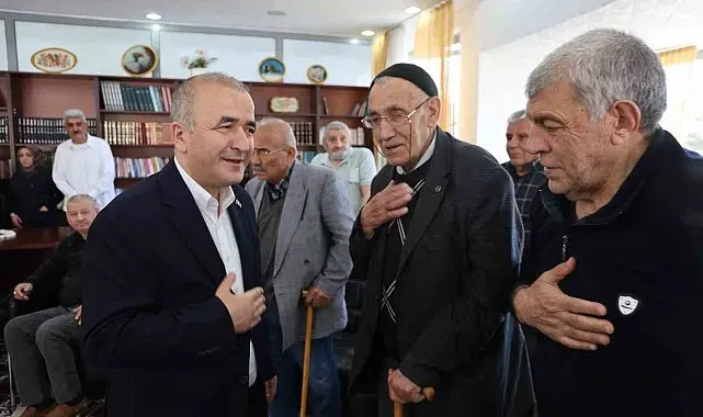 Vali Hatipoğlu, huzurevi sakinleriyle bir araya geldi