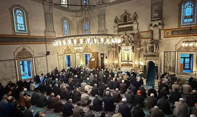 Yozgatlılar, bayram namazında Çapanoğlu camisinde saf tuttu