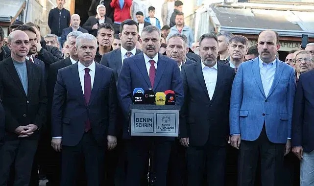 İçişleri Bakanı Çiftçi bayram namazını Konya'da kıldı